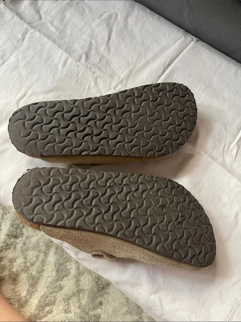 Birkenstock Kids Suede Slip-On Clogs in Beige with Buckle size 32
